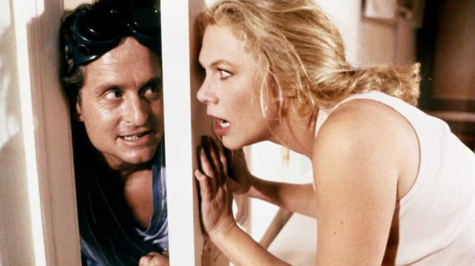 Michael Douglas a Kathleen Turner v dramatické komedii Válka Roseových.